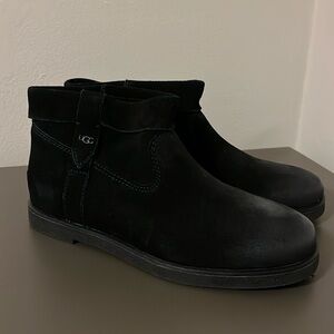 Ugg women’s Josefene black cuff ankle boots